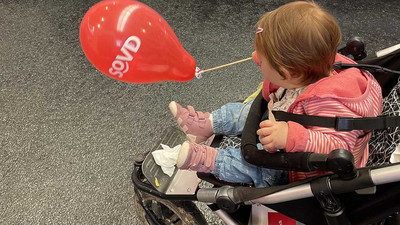 Kind mit SoVD-Luftballon