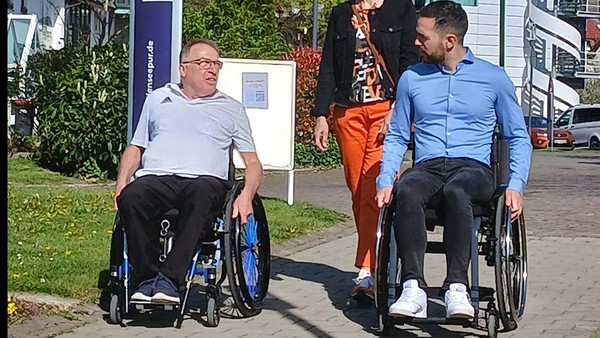Gerald Sauter und Bürgermeister Christoph Stolz.